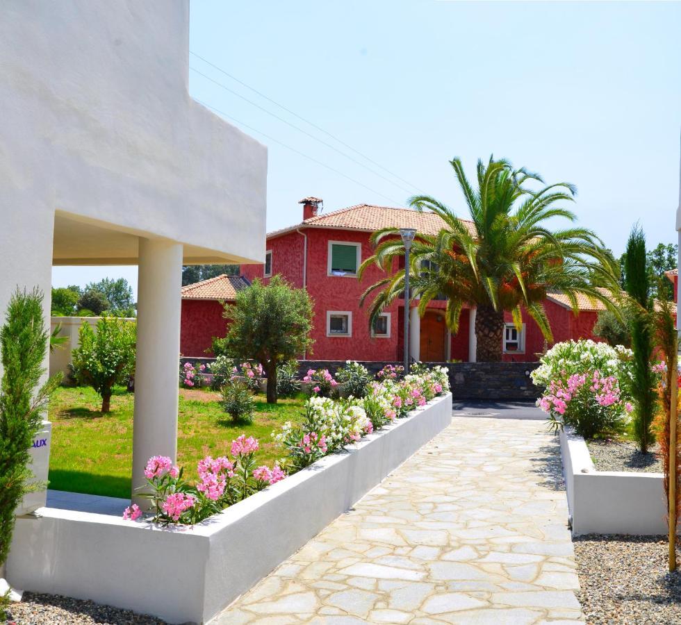 Residence Marea Resort Санта-Лусия-ди-Мориани Стая снимка